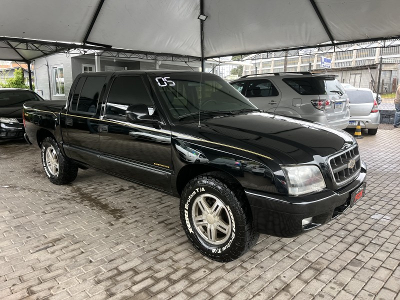 S10 2.8 EXECUTIVE 4X4 CD 12V TURBO INTERCOOLER DIESEL 4P MANUAL - 2005 - CAXIAS DO SUL
