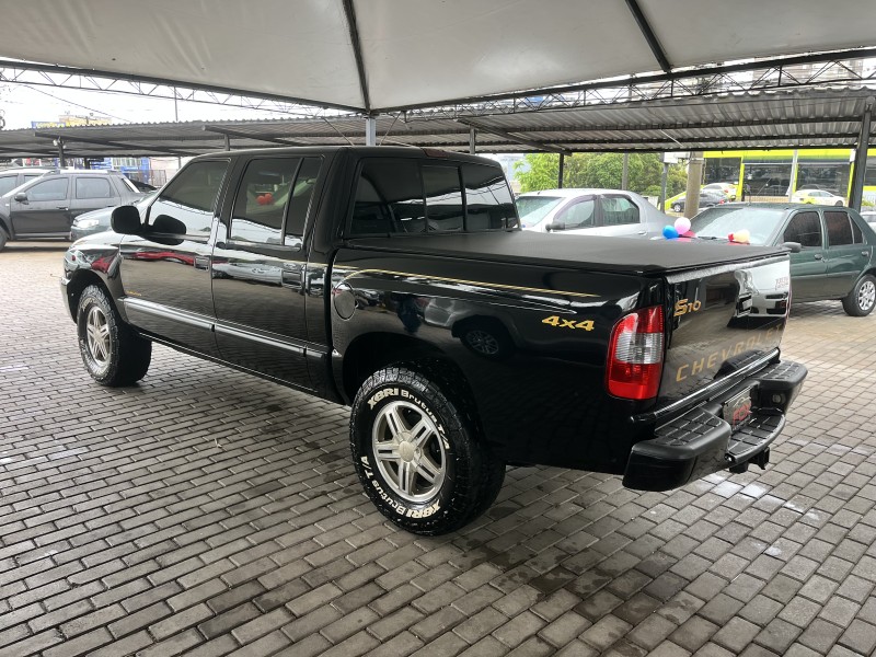 S10 2.8 EXECUTIVE 4X4 CD 12V TURBO INTERCOOLER DIESEL 4P MANUAL - 2005 - CAXIAS DO SUL