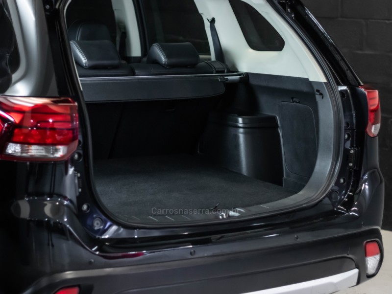 OUTLANDER 2.0 16V GASOLINA 4P AUTOMÁTICO - 2016 - CAXIAS DO SUL