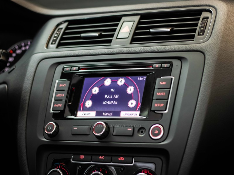 JETTA 2.0 COMFORTLINE FLEX 4P TIPTRONIC - 2013 - CAXIAS DO SUL