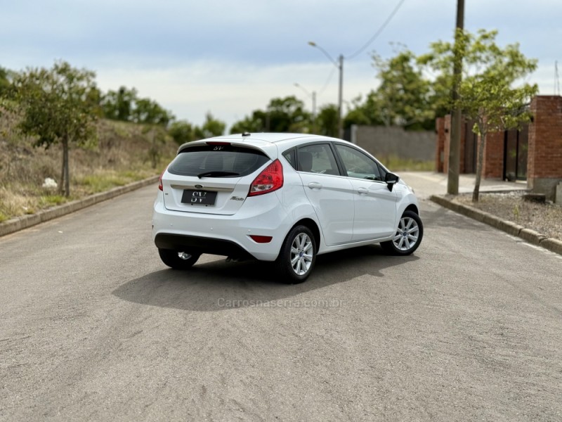 FIESTA 1.6 SE HATCH 16V FLEX 4P MANUAL - 2013 - CAXIAS DO SUL