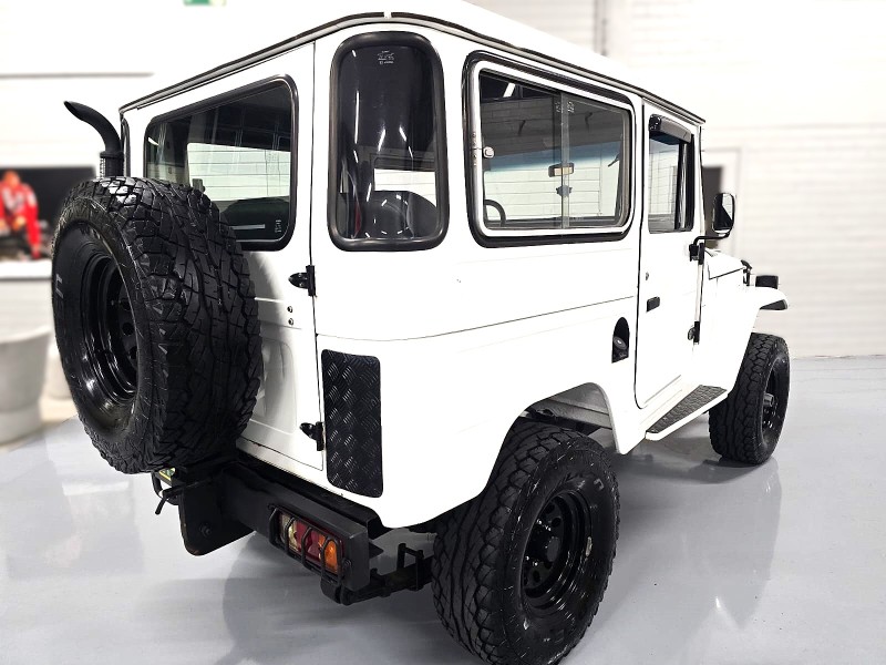 BANDEIRANTE 4.0 OJ50LV 4X4 TETO RIGIDO DIESEL 2P MANUAL - 1991 - CAXIAS DO SUL