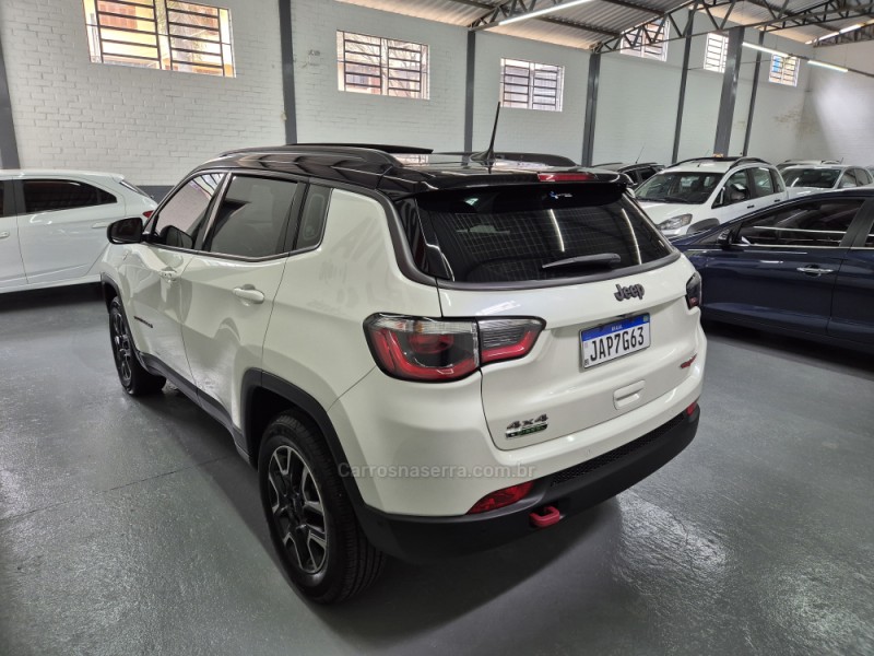 COMPASS 2.0 16V DIESEL TRAILHAWK 4X4 AUTOMÁTICO - 2021 - GARIBALDI