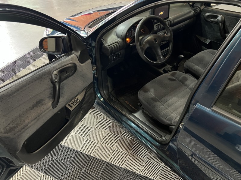 CORSA 1.6 MPFI GLS SEDAN 8V GASOLINA 4P MANUAL - 2000 - BENTO GONçALVES
