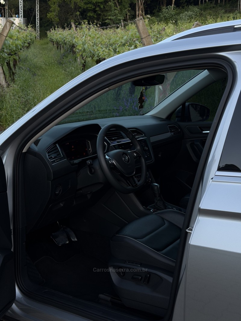 TIGUAN 1.4 ALLSPACE COMFORT 250 TSI FLEX 4P - 2020 - CAXIAS DO SUL