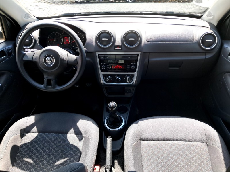 VOYAGE 1.0 MI COMFORTLINE 8V FLEX 4P MANUAL - 2015 - CAXIAS DO SUL