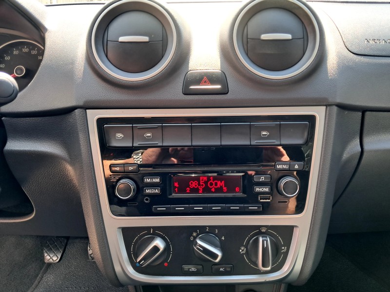 VOYAGE 1.0 MI COMFORTLINE 8V FLEX 4P MANUAL - 2015 - CAXIAS DO SUL