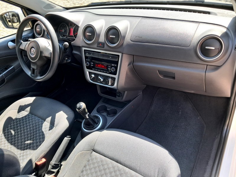 VOYAGE 1.0 MI COMFORTLINE 8V FLEX 4P MANUAL - 2015 - CAXIAS DO SUL