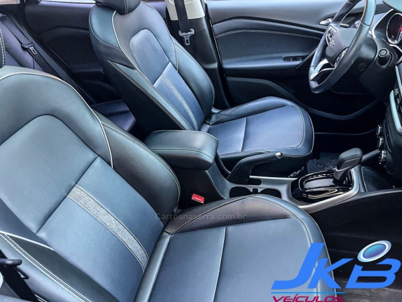 TRACKER 1.2 12V PREMIER TURBO FLEX 4P AUTOMÁTICO - 2023 - NOVO HAMBURGO