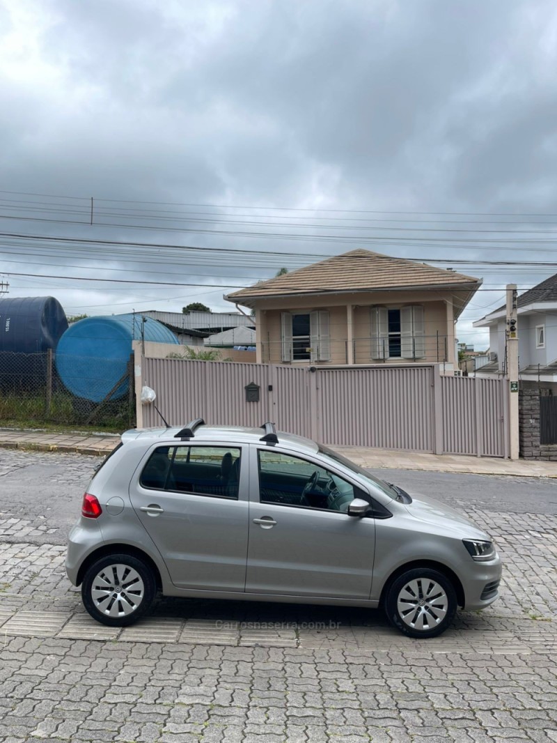 FOX 1.6 MSI TRENDLINE 8V FLEX 4P MANUAL - 2015 - BENTO GONçALVES