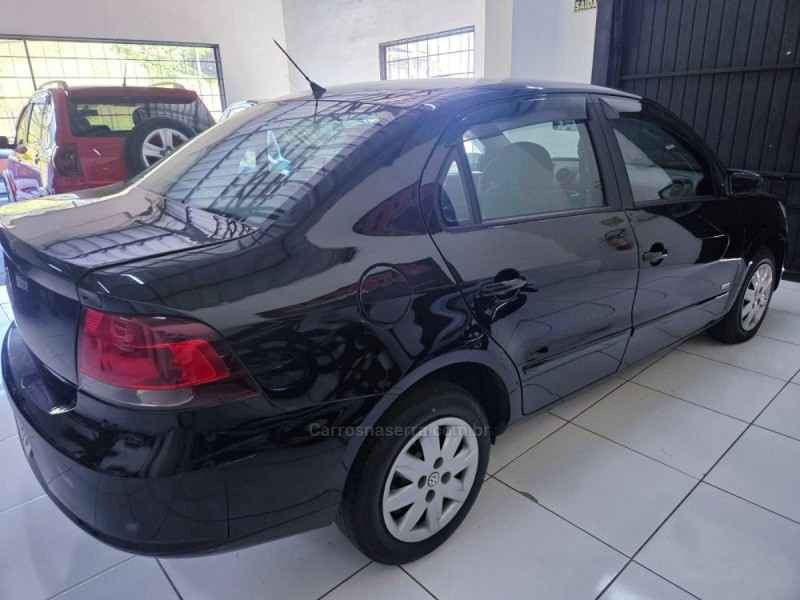 VOYAGE 1.0 MI 8V FLEX 4P MANUAL - 2010 - CAMPO BOM