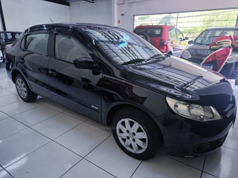 VOYAGE 1.0 MI 8V FLEX 4P MANUAL - 2010 - CAMPO BOM