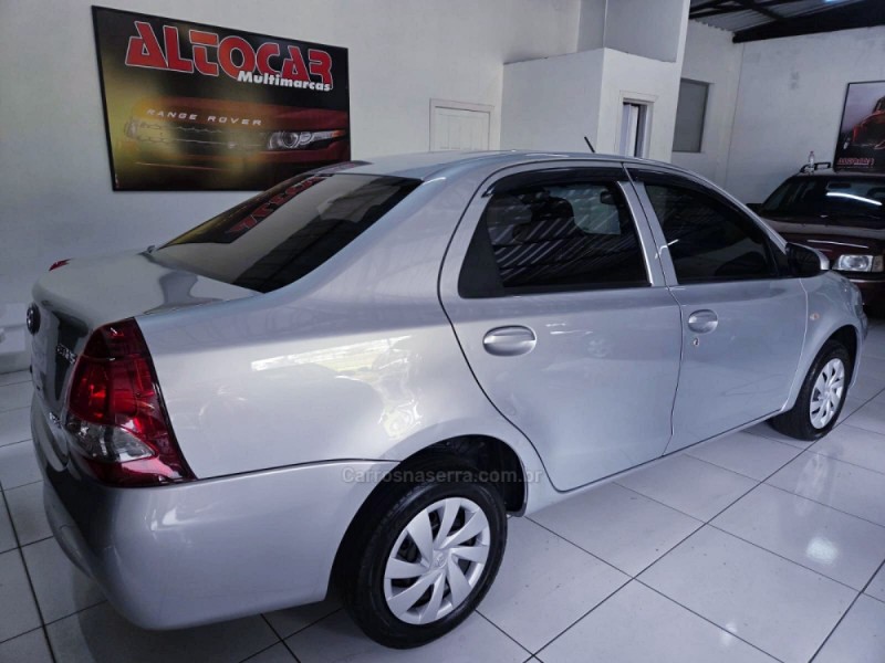 ETIOS 1.5 X SEDAN 16V FLEX 4P MANUAL - 2017 - CAMPO BOM