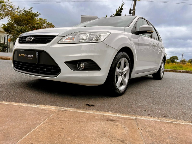 FOCUS 1.6 GLX 16V FLEX 4P MANUAL - 2013 - BENTO GONçALVES