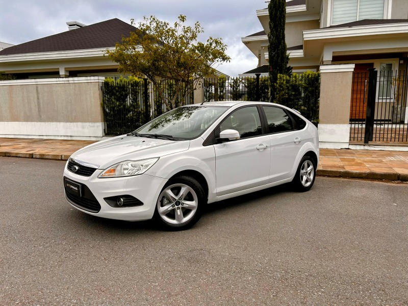 FOCUS 1.6 GLX 16V FLEX 4P MANUAL - 2013 - BENTO GONçALVES