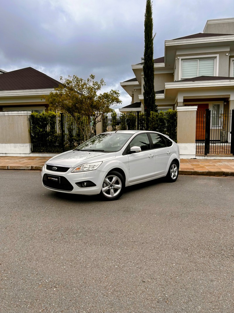 FOCUS 1.6 GLX 16V FLEX 4P MANUAL - 2013 - BENTO GONçALVES