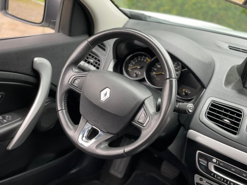 FLUENCE 2.0 DYNAMIQUE 16V FLEX 4P AUTOMÁTICO - 2014 - FARROUPILHA