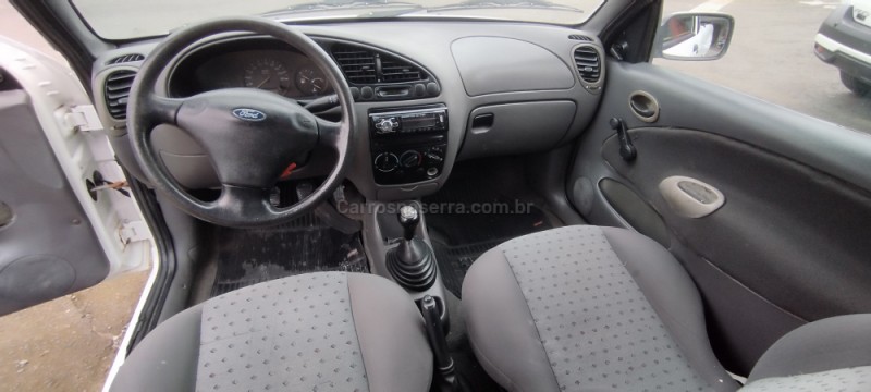 COURIER 1.6 MPI L 8V GASOLINA 2P MANUAL - 2003 - FARROUPILHA