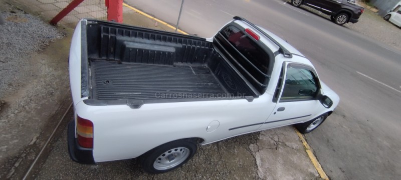 COURIER 1.6 MPI L 8V GASOLINA 2P MANUAL - 2003 - FARROUPILHA