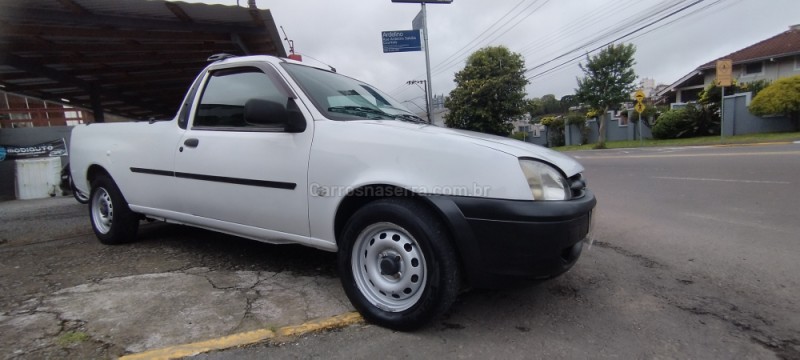 COURIER 1.6 MPI L 8V GASOLINA 2P MANUAL - 2003 - FARROUPILHA