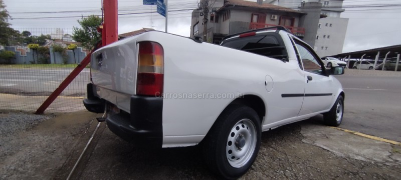 COURIER 1.6 MPI L 8V GASOLINA 2P MANUAL - 2003 - FARROUPILHA