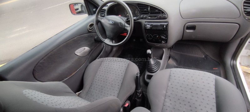 COURIER 1.6 MPI L 8V GASOLINA 2P MANUAL - 2003 - FARROUPILHA