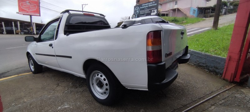 COURIER 1.6 MPI L 8V GASOLINA 2P MANUAL - 2003 - FARROUPILHA