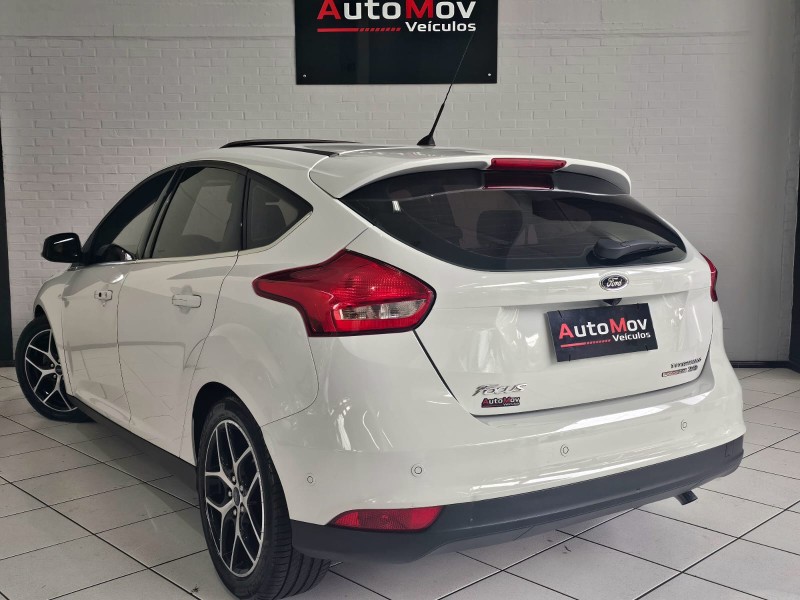 FOCUS 2.0 TITANIUM PLUS 16V FLEX 4P AUTOMÁTICO - 2016 - CAXIAS DO SUL