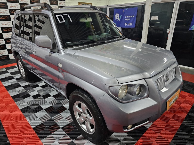 PAJERO TR4 2.0 4X4 16V 131CV GASOLINA 4P MANUAL