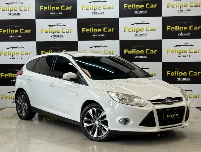 FOCUS 1.6 SE HATCH 16V FLEX 4P AUTOMÁTICO - 2014 - CAXIAS DO SUL