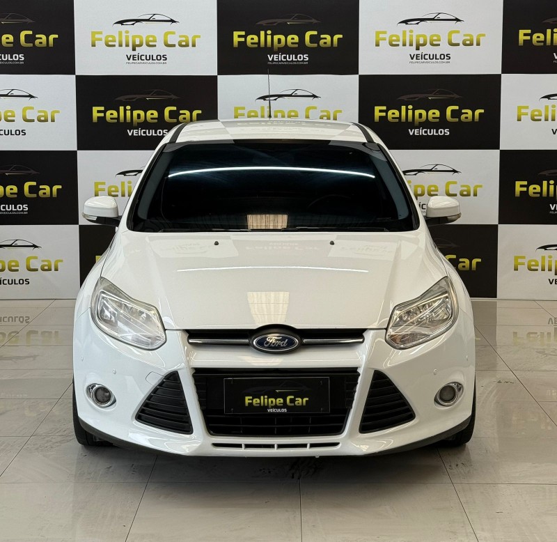 FOCUS 1.6 SE HATCH 16V FLEX 4P AUTOMÁTICO - 2014 - CAXIAS DO SUL