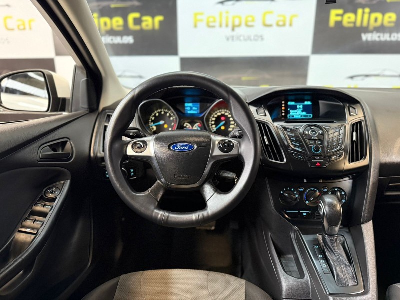 FOCUS 1.6 SE HATCH 16V FLEX 4P AUTOMÁTICO - 2014 - CAXIAS DO SUL
