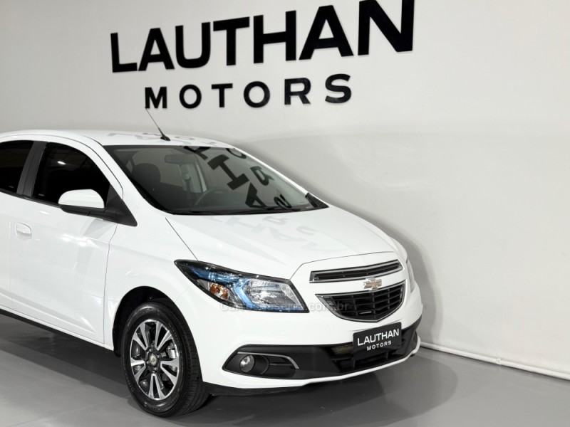 ONIX 1.4 MPFI LTZ 8V FLEX 4P MANUAL - 2016 - NOVO HAMBURGO