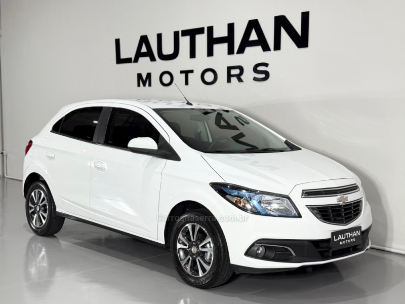 ONIX 1.4 MPFI LTZ 8V FLEX 4P MANUAL - 2016 - NOVO HAMBURGO