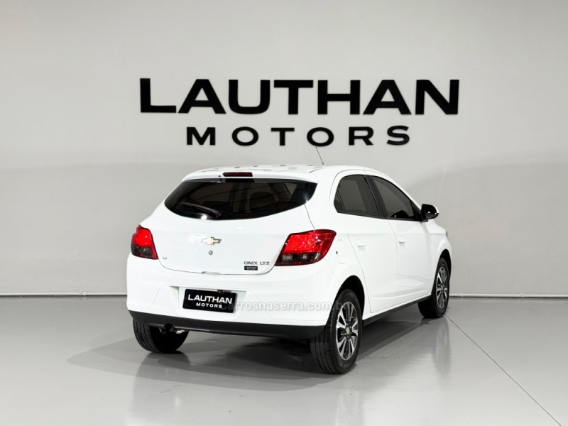 ONIX 1.4 MPFI LTZ 8V FLEX 4P MANUAL - 2016 - NOVO HAMBURGO