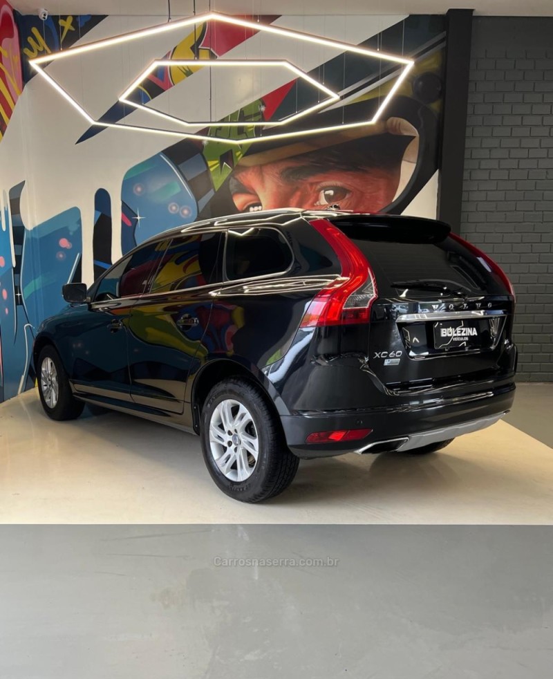 XC60 2.0 T5 KINETIC GASOLINA 4P AUTOMÁTICO - 2016 - NOVO HAMBURGO