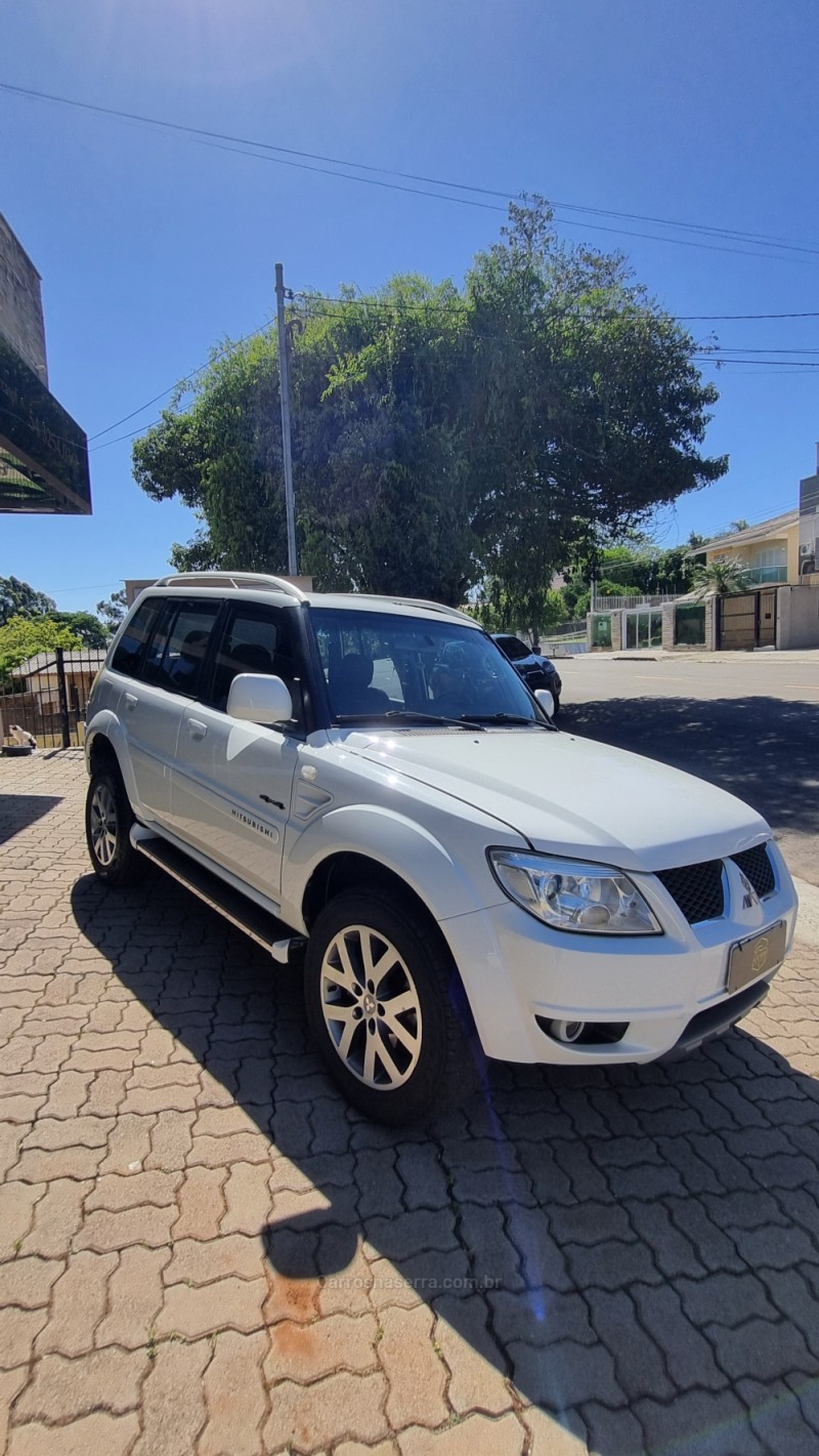 PAJERO TR4 2.0 4X4 16V 131CV GASOLINA 4P AUTOMÁTICO - 2014 - PASSO FUNDO