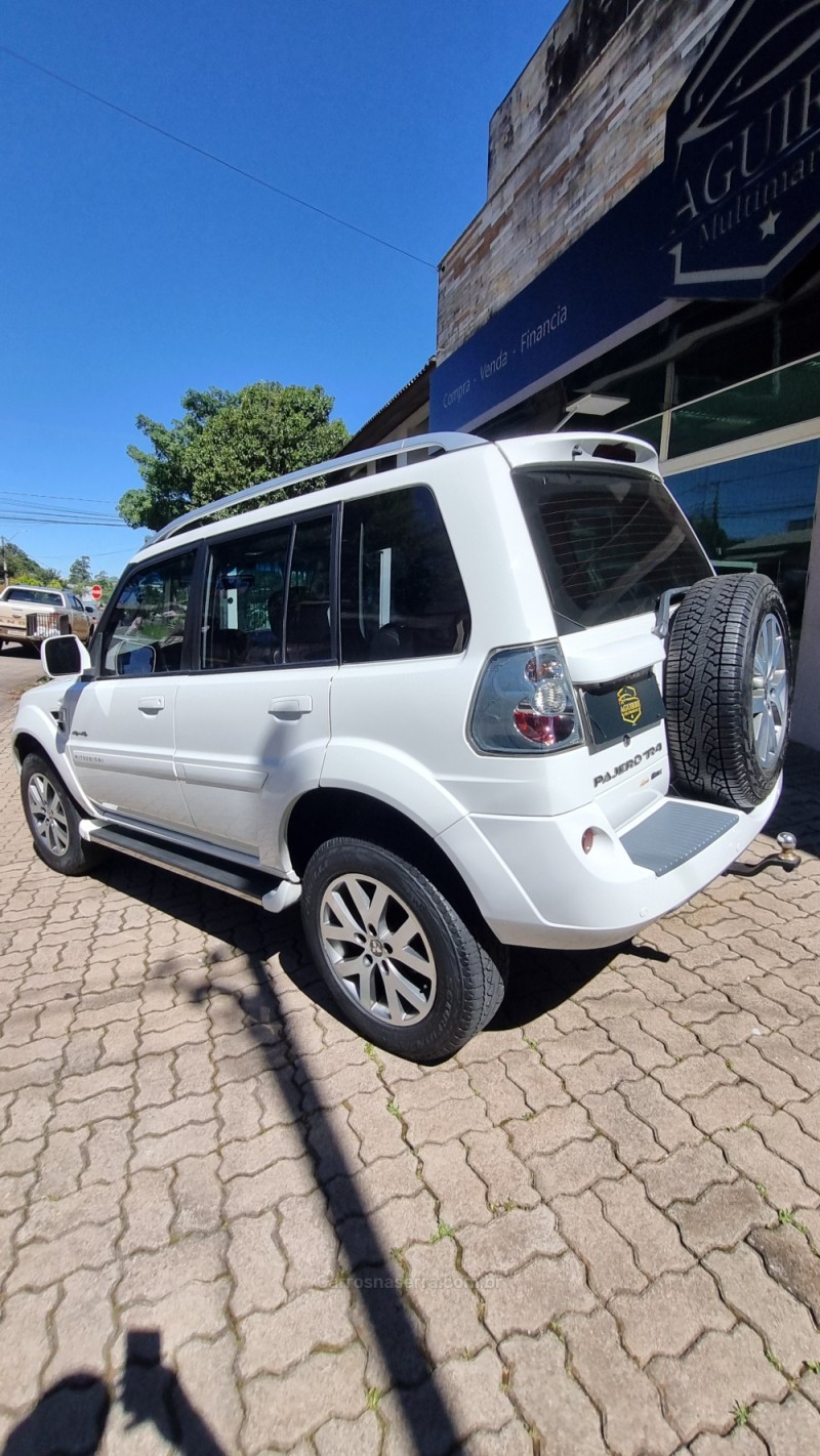 PAJERO TR4 2.0 4X4 16V 131CV GASOLINA 4P AUTOMÁTICO - 2014 - PASSO FUNDO