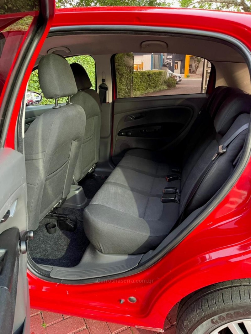 PUNTO 1.4 ATTRACTIVE 8V FLEX 4P MANUAL - 2012 - ROLANTE