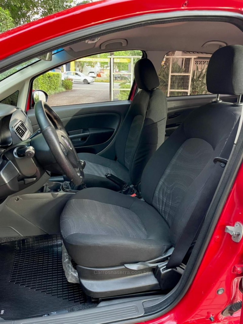 PUNTO 1.4 ATTRACTIVE 8V FLEX 4P MANUAL - 2012 - ROLANTE