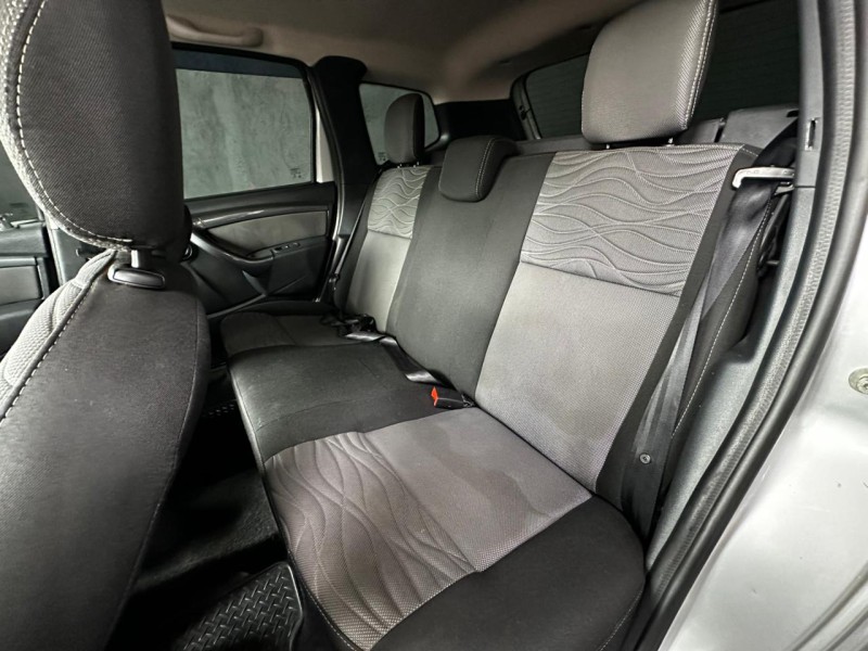 DUSTER 2.0 TECH ROAD II 4X2 16V FLEX 4P MANUAL - 2015 - CAXIAS DO SUL