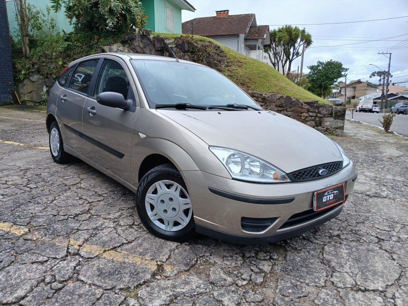 FOCUS 1.6 GL 8V GASOLINA 4P MANUAL - 2009 - FARROUPILHA
