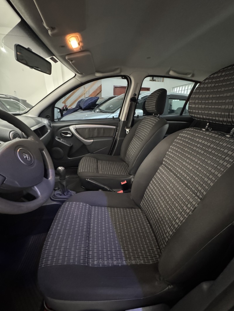 SANDERO 1.0 EXPRESSION 16V FLEX 4P MANUAL - 2012 - CAXIAS DO SUL