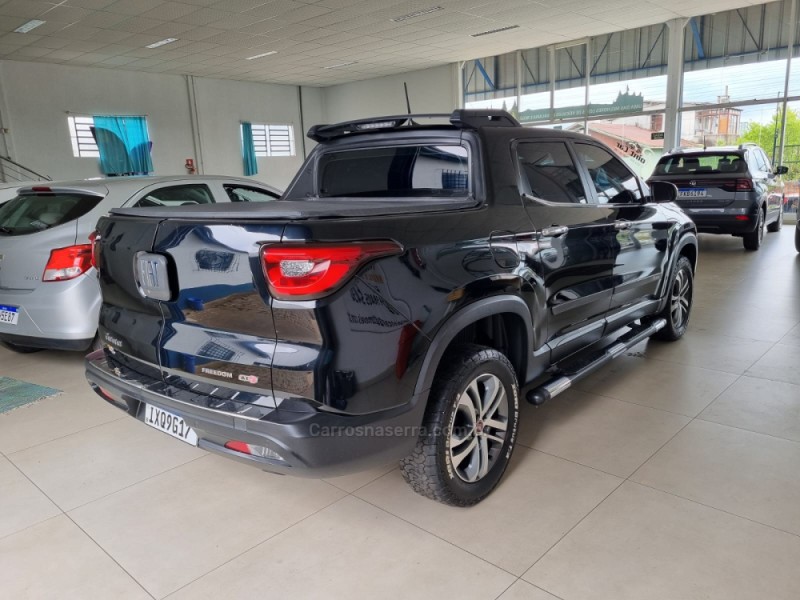 TORO 1.8 16V EVO FLEX FREEDOM AUTOMÁTICO - 2017 - VACARIA