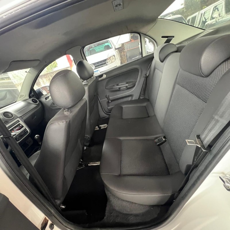 VOYAGE 1.6 MI CITY 8V FLEX 4P MANUAL - 2015 - CAXIAS DO SUL