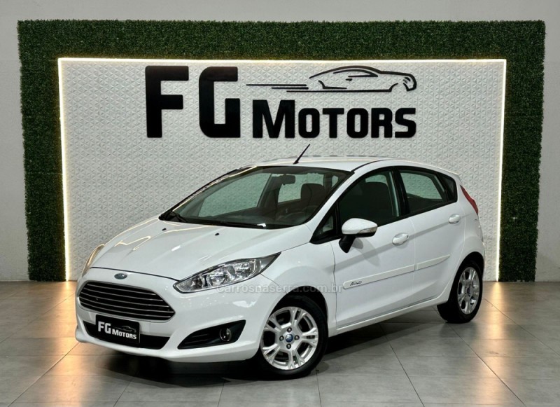 FIESTA 1.5 SE HATCH 16V FLEX 4P MANUAL - 2014 - NOVO HAMBURGO