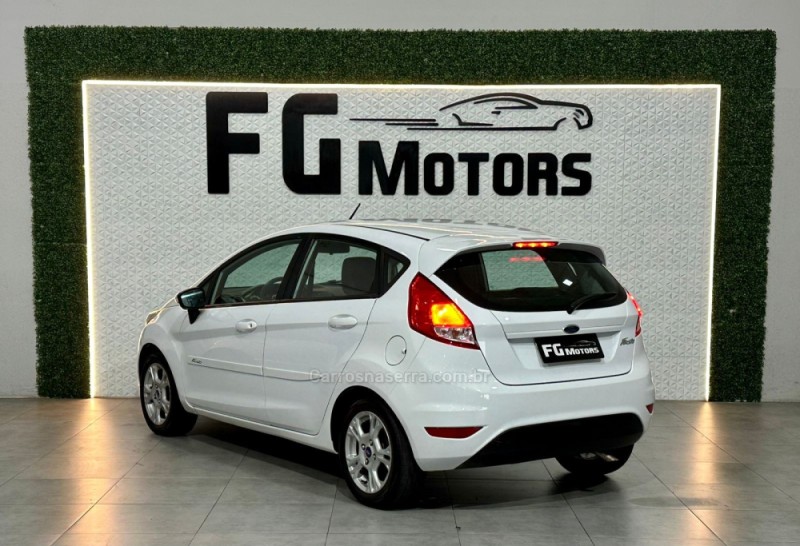 FIESTA 1.5 SE HATCH 16V FLEX 4P MANUAL - 2014 - NOVO HAMBURGO