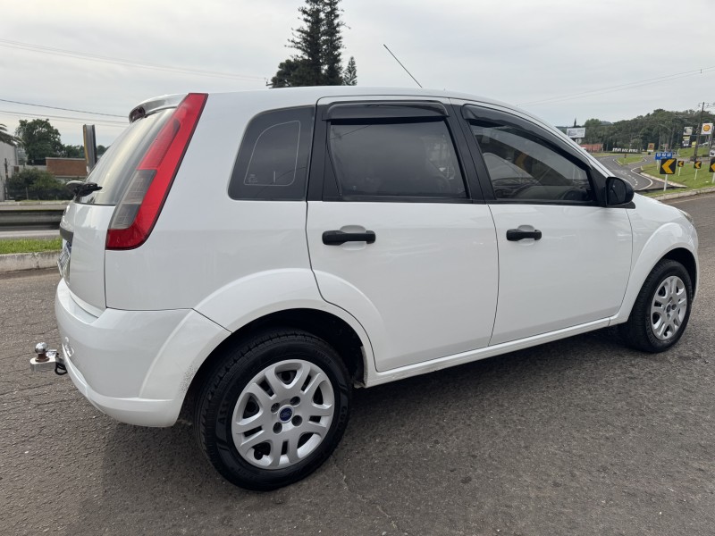 FIESTA 1.0 MPI FIRST HATCH 8V FLEX 4P MANUAL - 2011 - DOIS IRMãOS