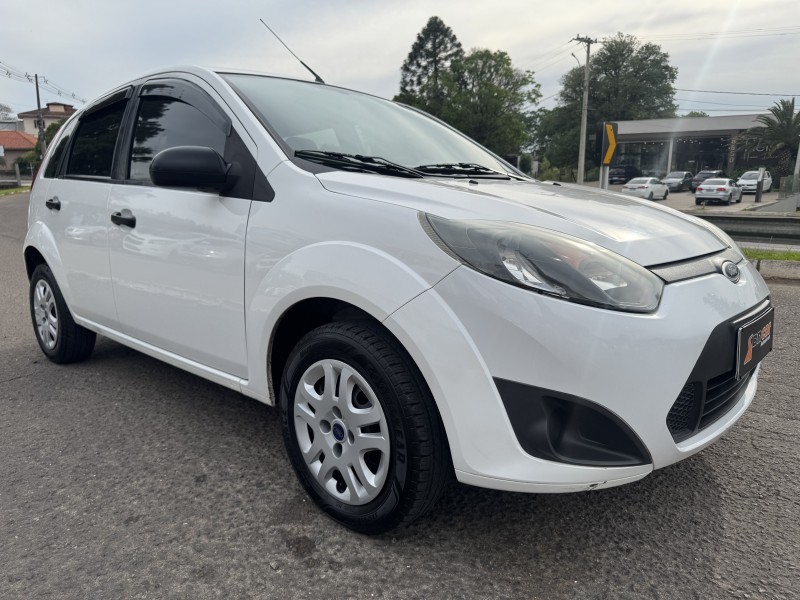 FIESTA 1.0 MPI FIRST HATCH 8V FLEX 4P MANUAL - 2011 - DOIS IRMãOS