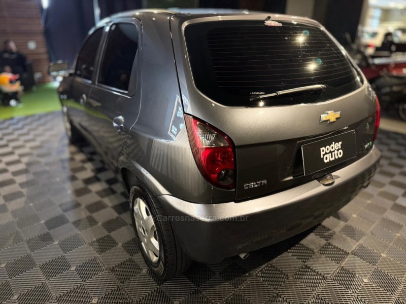 CELTA 1.0 VHCE LT 8V FLEX 4P MANUAL - 2012 - FARROUPILHA